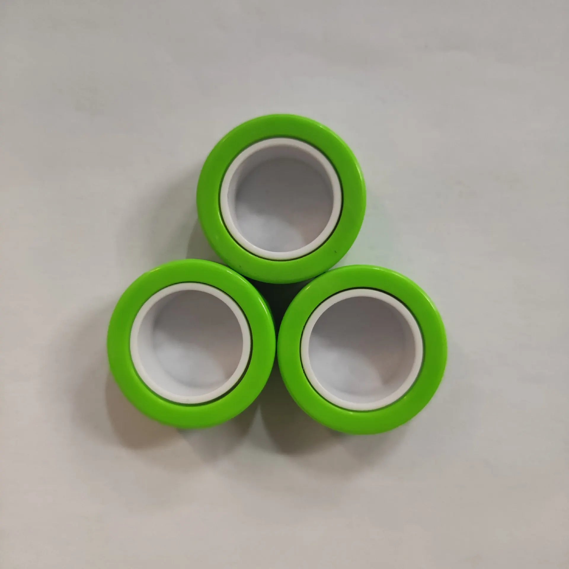 3Pcs Magnetic Rings Spinner Fidget Toy Set Finger Magnets Rings for Anxiety Relief Therapy Fidget Pack Gift for Adults Teens Kid